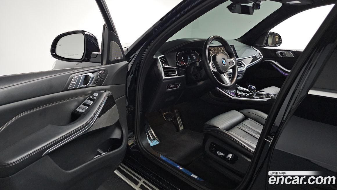 BMW X7 2021