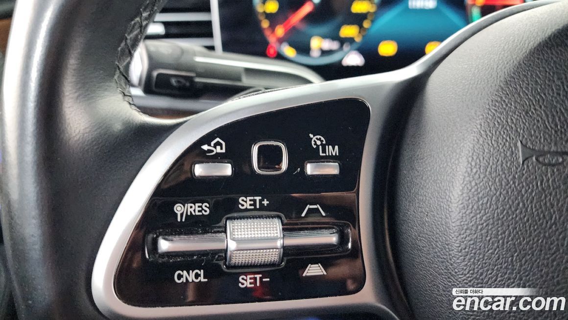 Mercedes-Benz GLE-Class 2021