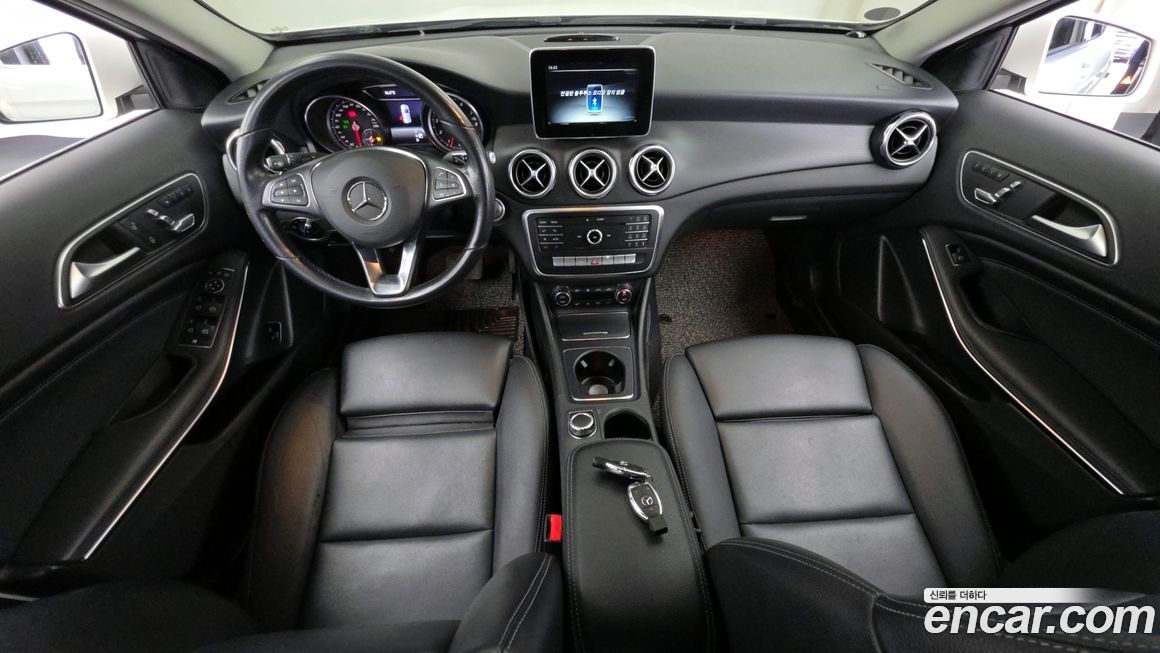 Mercedes-Benz GLA-Class 2019