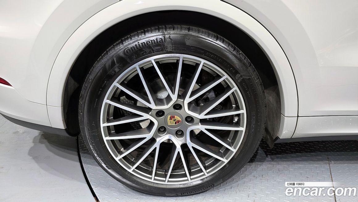 Porsche Cayenne 2023