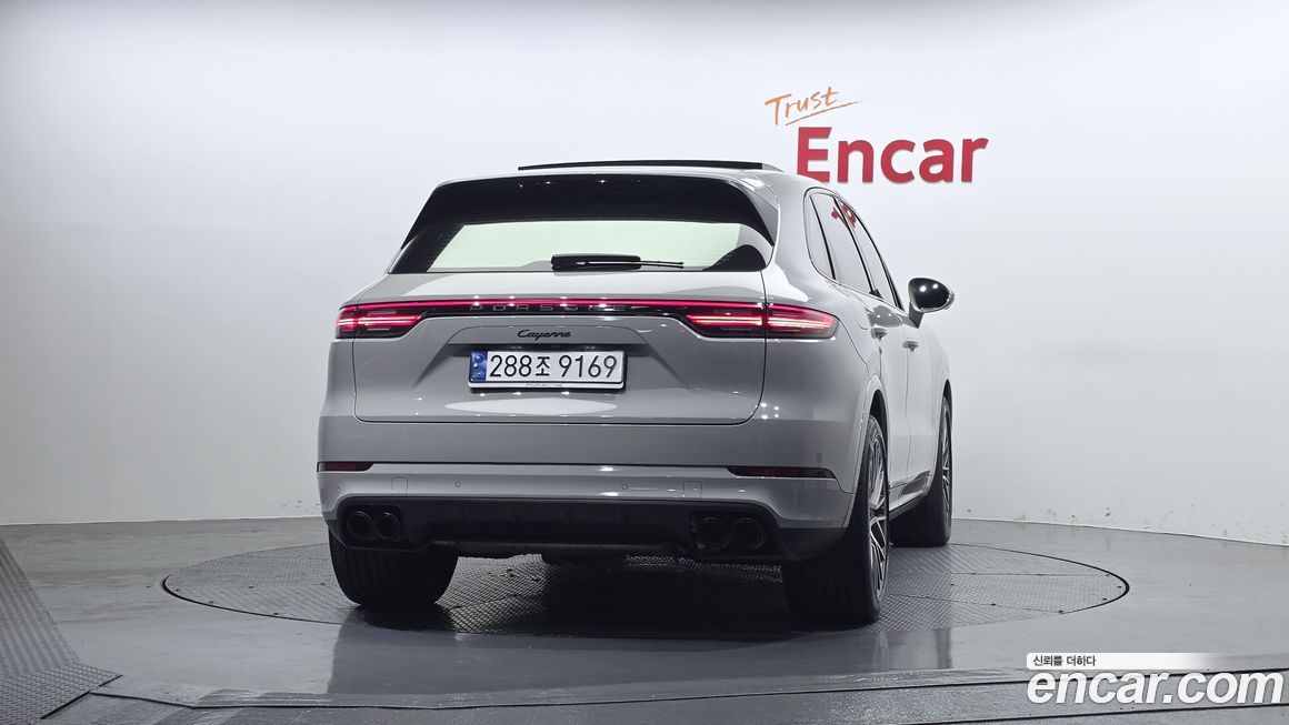 Porsche Cayenne 2023