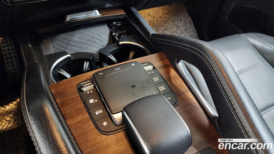 Mercedes-Benz GLE-Class 2021