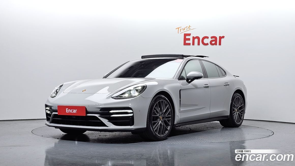 Porsche Panamera 2023