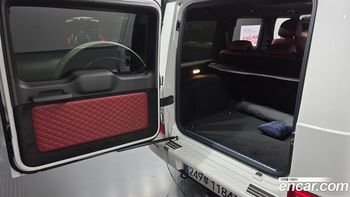 Mercedes-Benz G-Class 2025