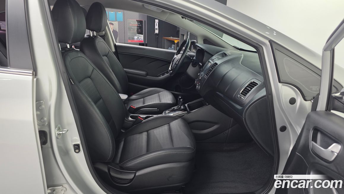 Kia K3 2016