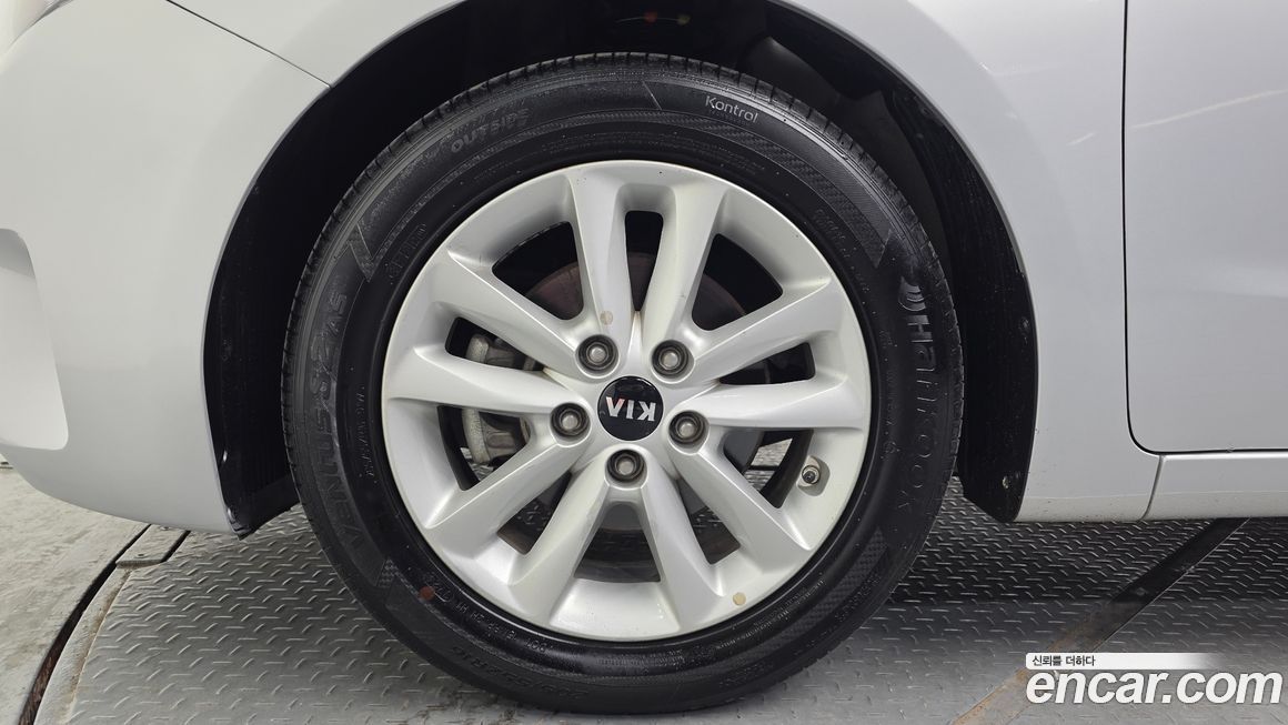 Kia K3 2016