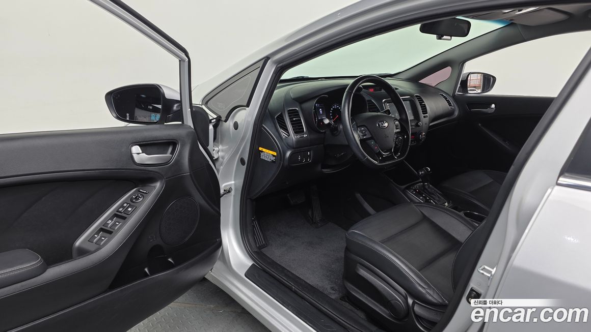 Kia K3 2016