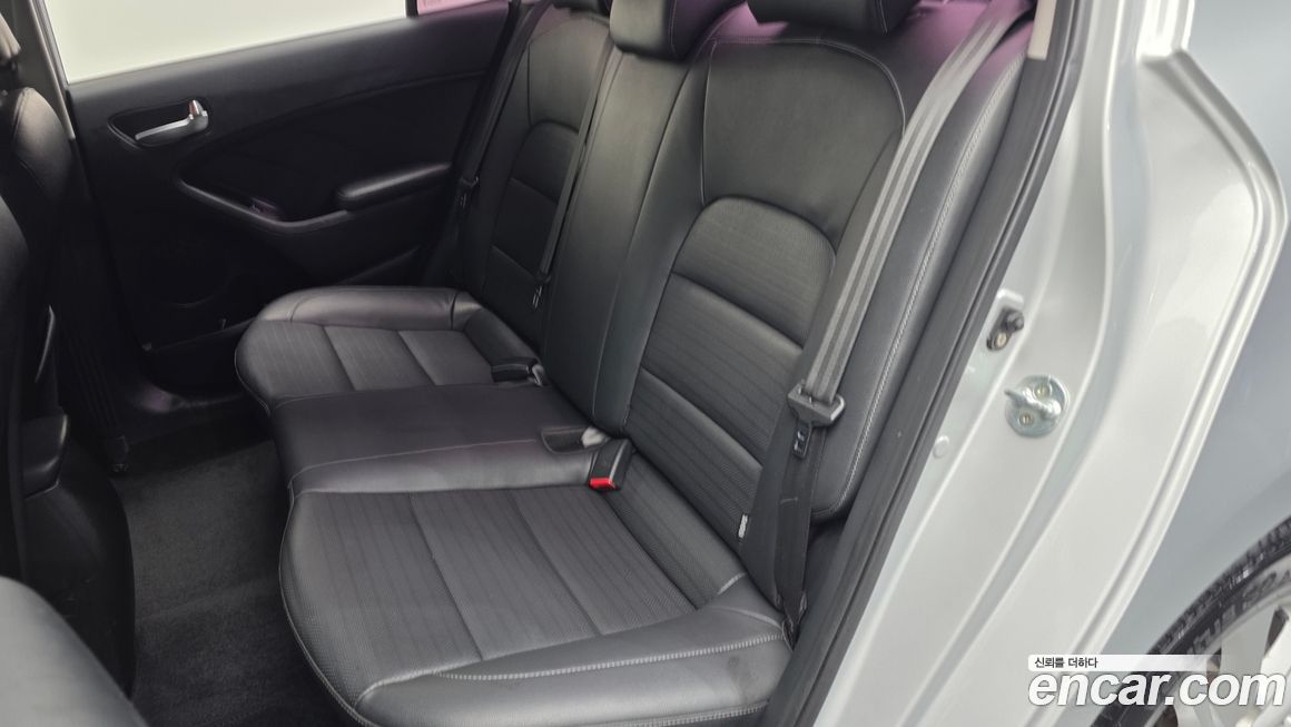 Kia K3 2016