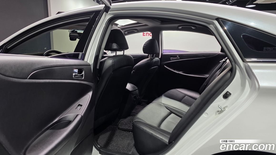Hyundai Sonata 2012
