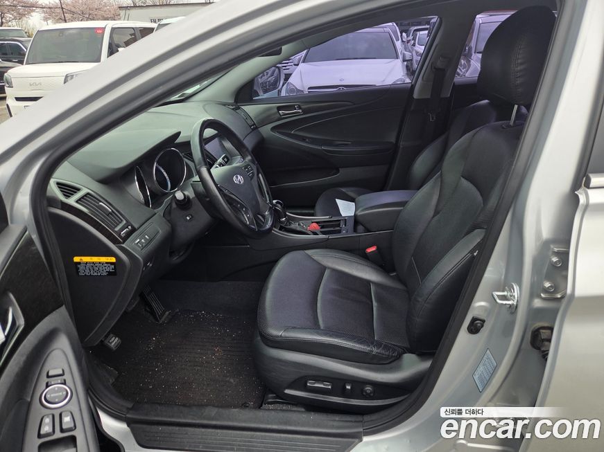Hyundai Sonata 2013