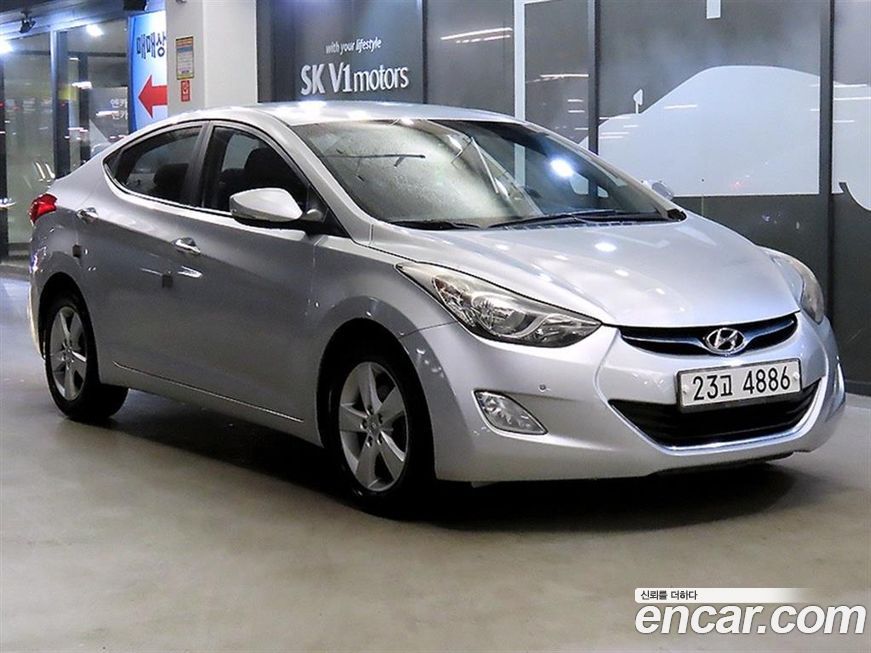 Hyundai AVANTE 2013