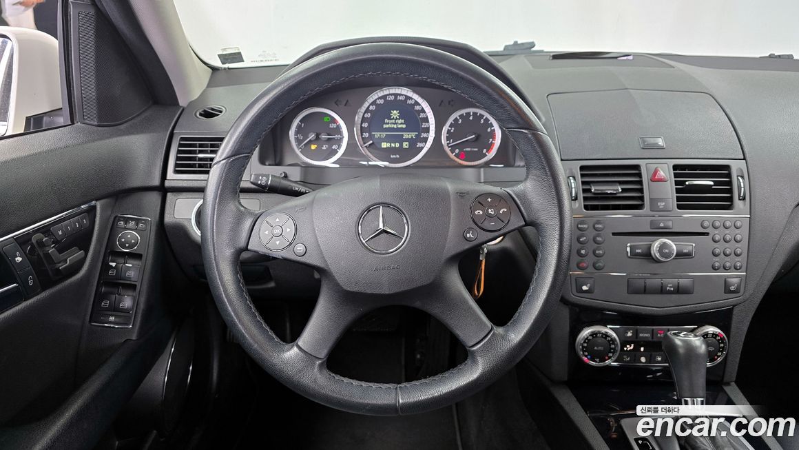 Mercedes-Benz C-Class 2010