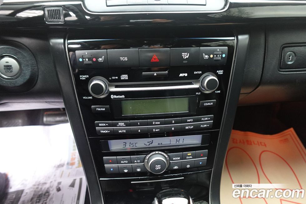 Kia OPIRUS 2010