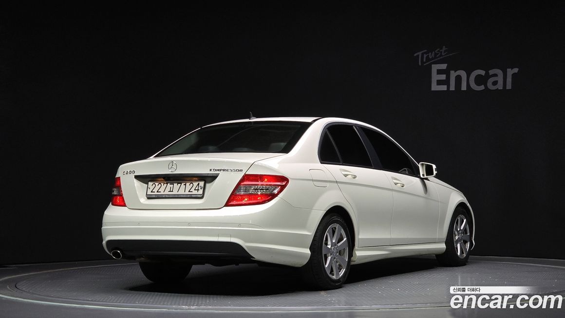 Mercedes-Benz C-Class 2010