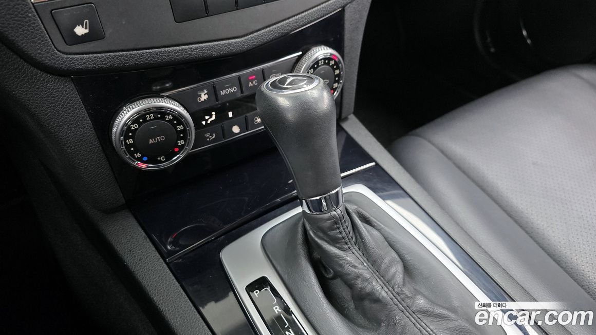 Mercedes-Benz C-Class 2010