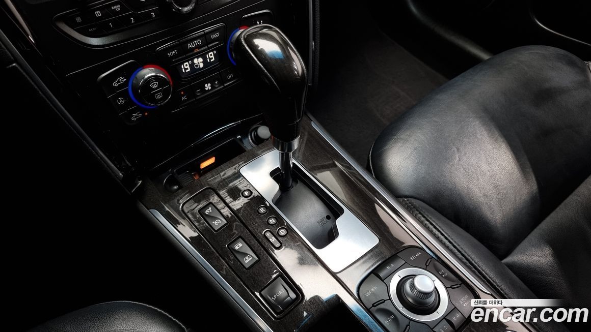 Renault-KoreaSamsung SM7 2012