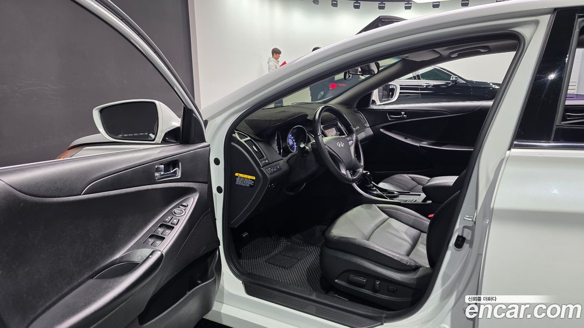 Hyundai Sonata 2012
