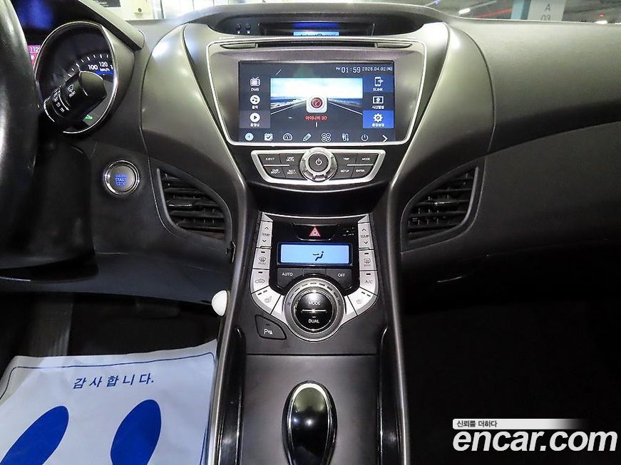 Hyundai AVANTE 2013
