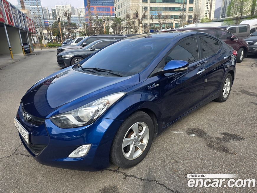 Hyundai AVANTE 2012