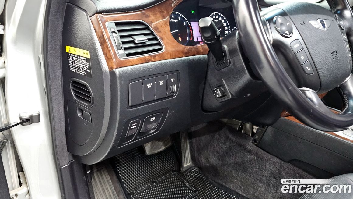 Hyundai Genesis 2008