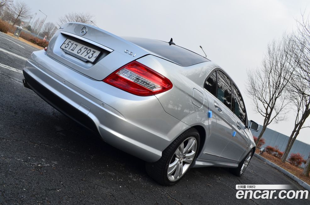 Mercedes-Benz C-Class 2011