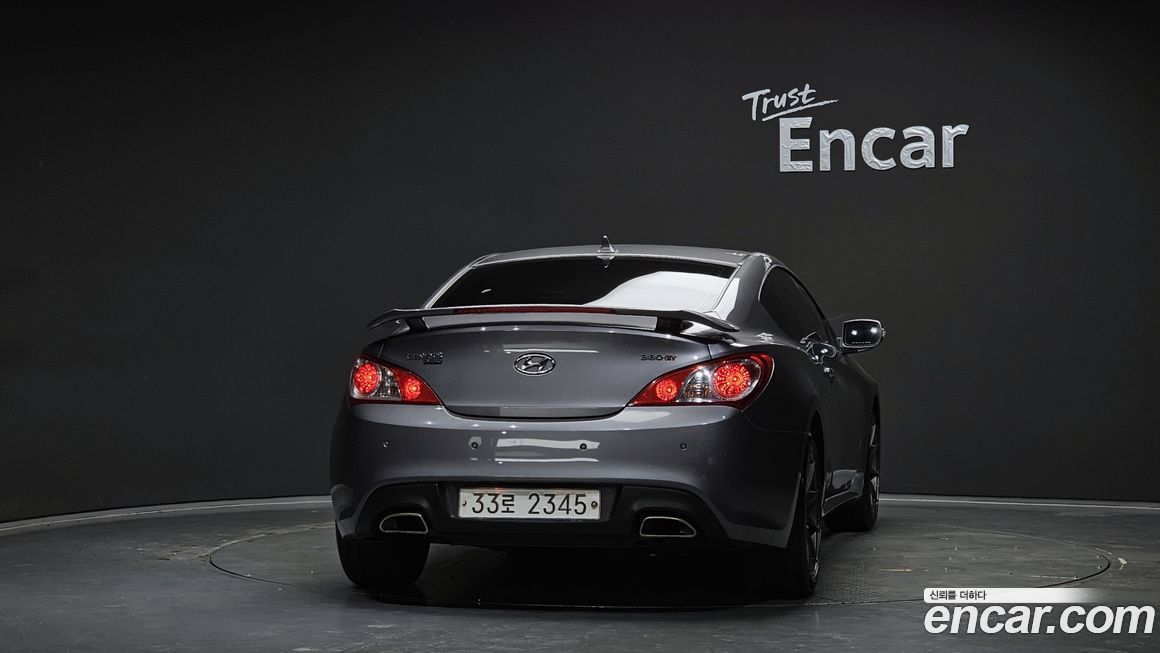 Hyundai Genesis 2010