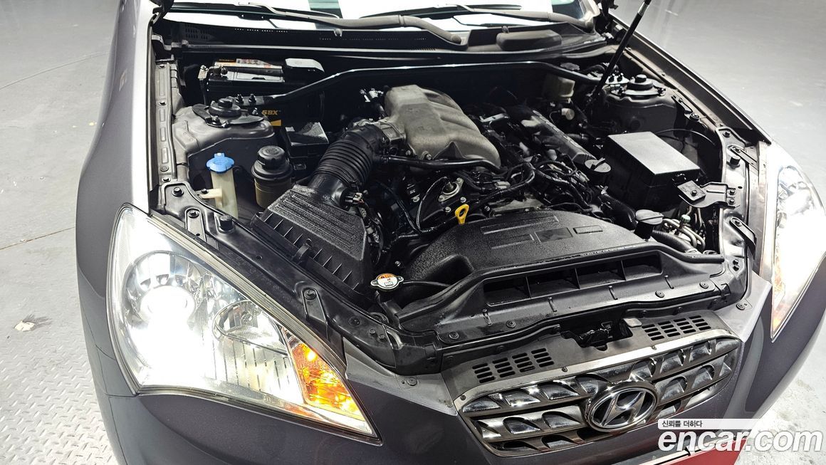 Hyundai Genesis 2010