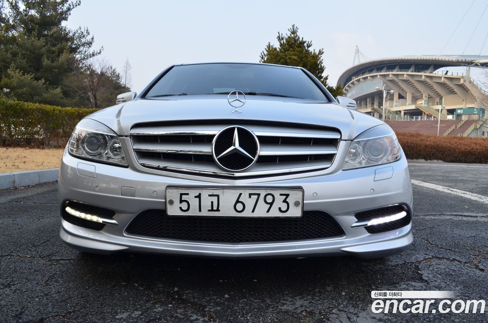 Mercedes-Benz C-Class 2011