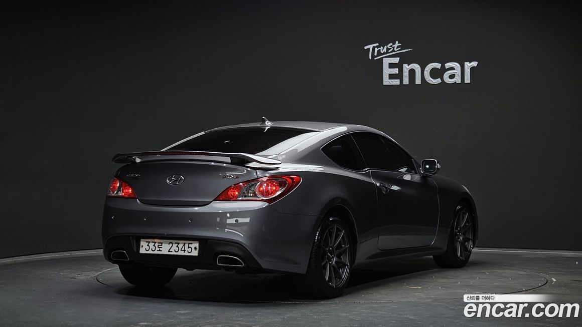 Hyundai Genesis 2010