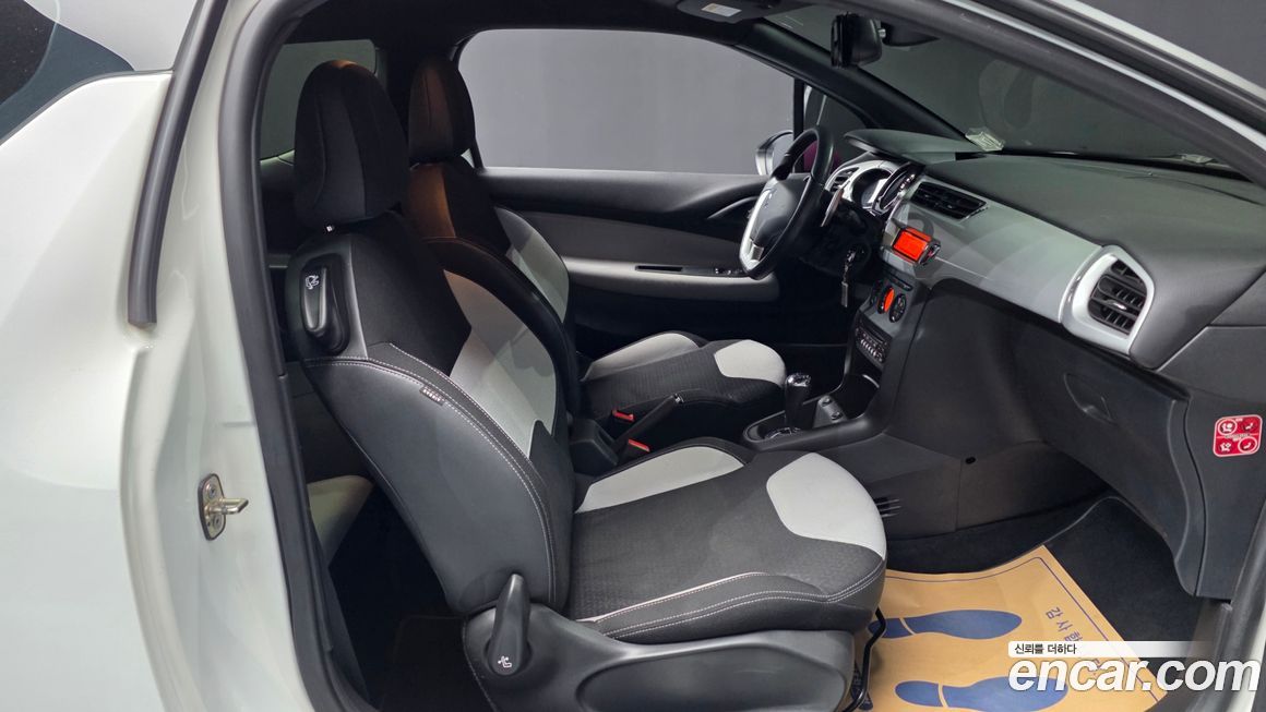 Citroen-DS DS3 2012