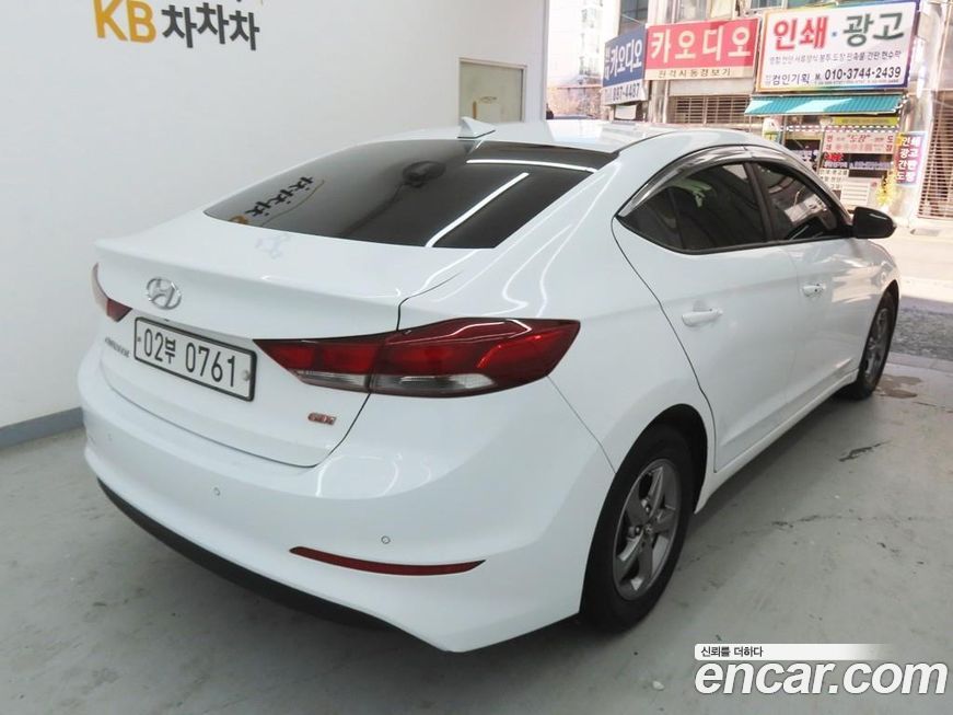 Hyundai AVANTE 2016