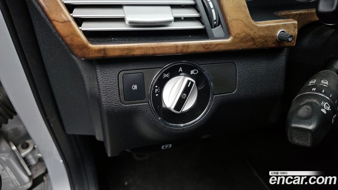 Mercedes-Benz E-Class 2010