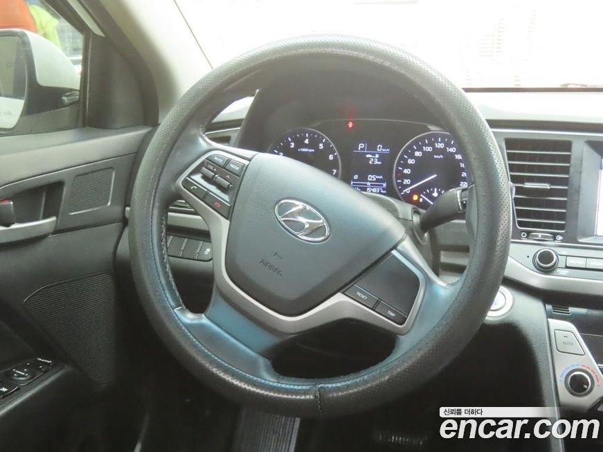 Hyundai AVANTE 2016