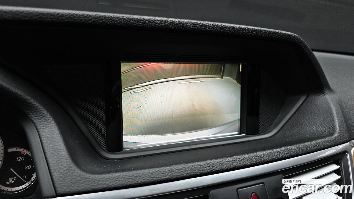 Mercedes-Benz E-Class 2010