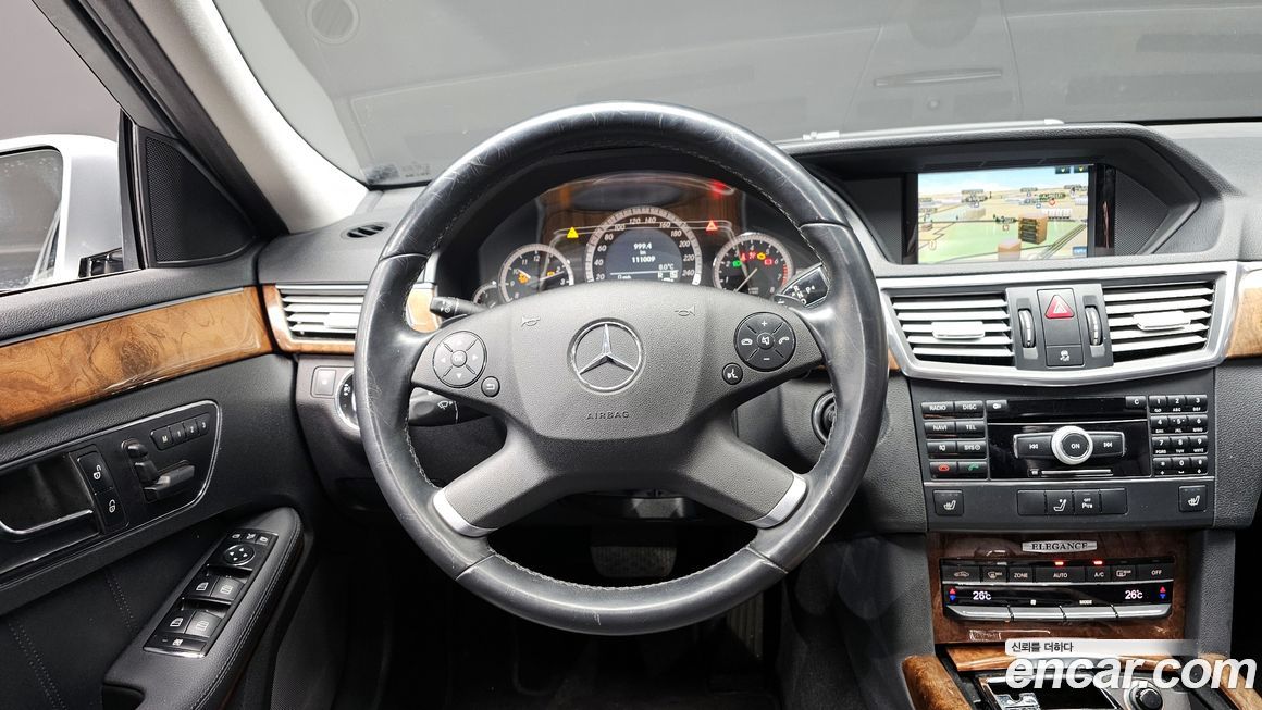 Mercedes-Benz E-Class 2010