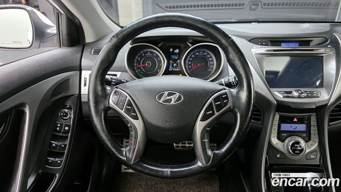 Hyundai AVANTE 2014