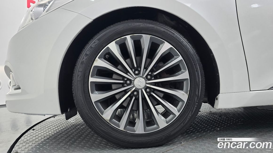 Hyundai Grandeur 2013