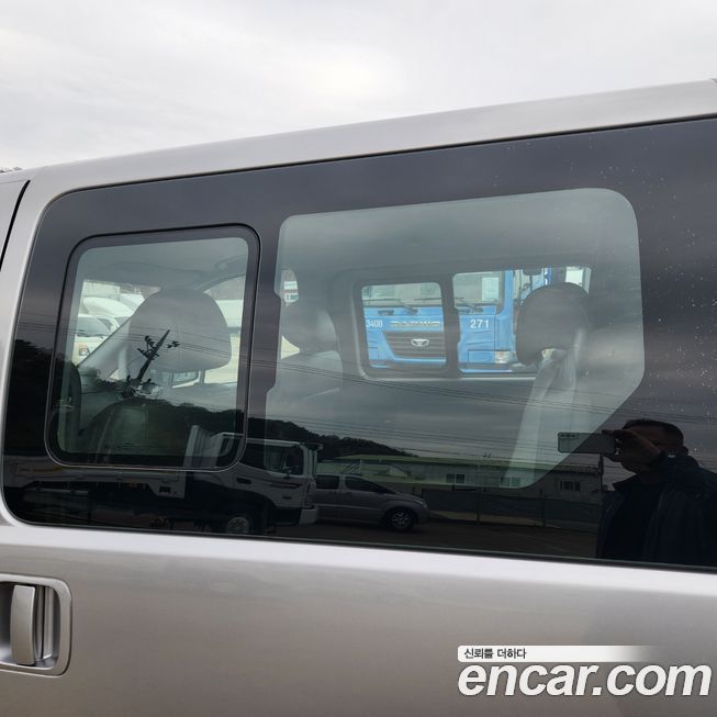 Hyundai Starex 2013