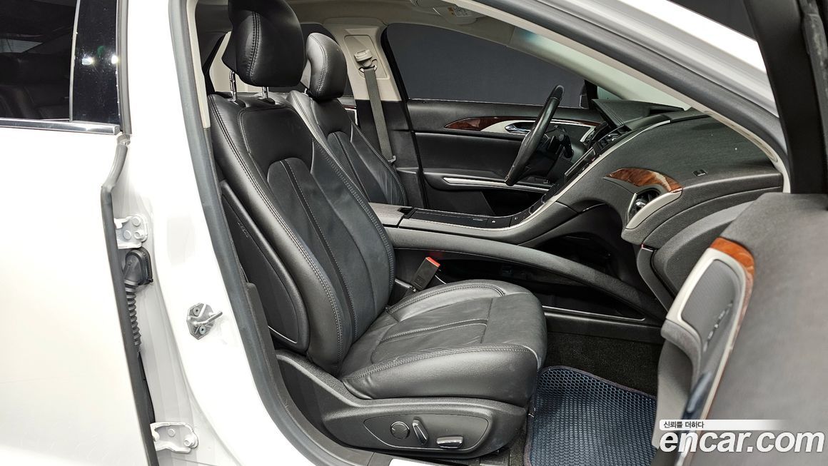 Lincoln MKZ 2014