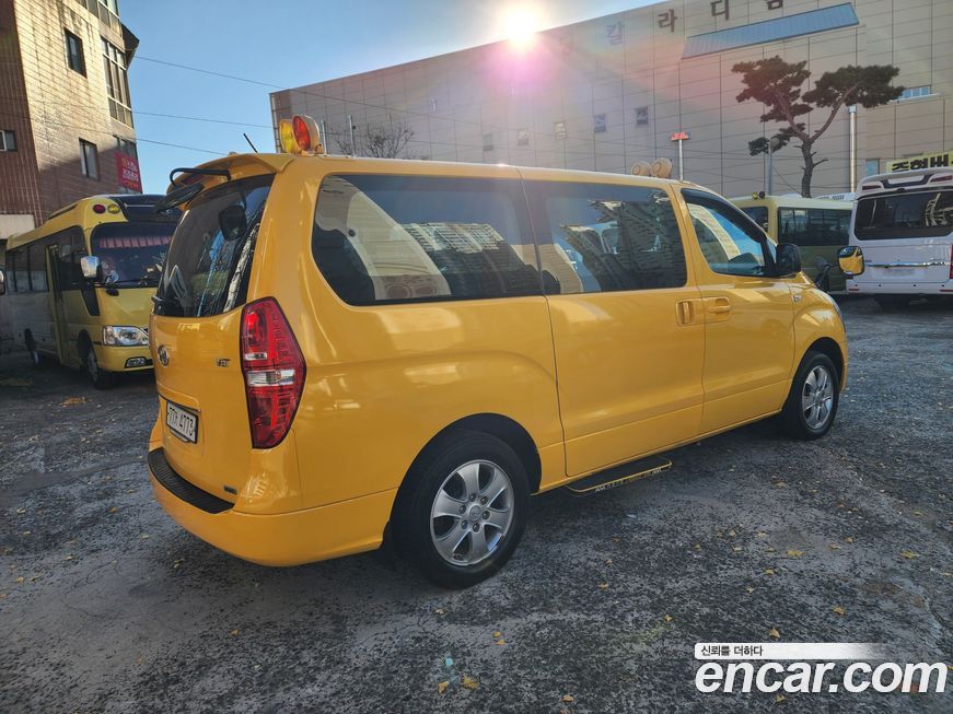 Hyundai Starex 2016