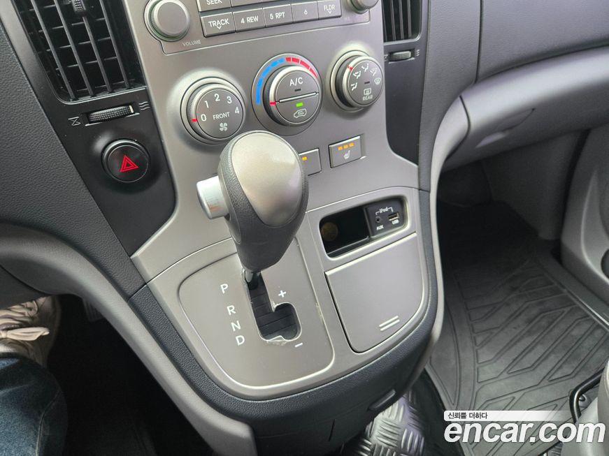 Hyundai Starex 2012