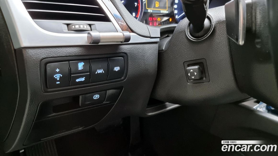 Hyundai Genesis 2015