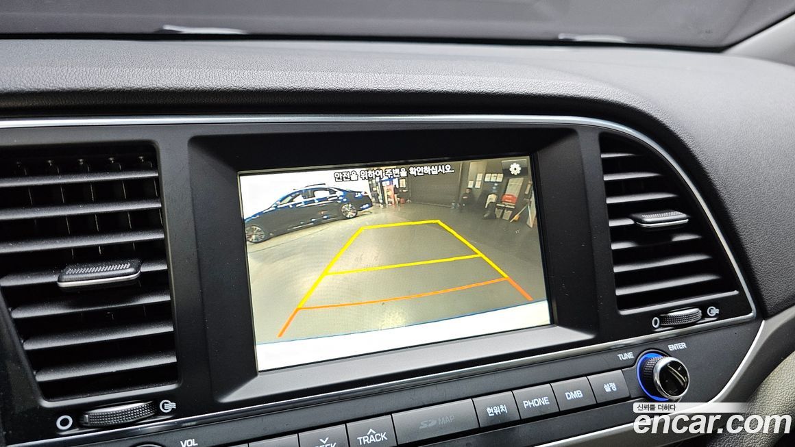 Hyundai AVANTE 2016