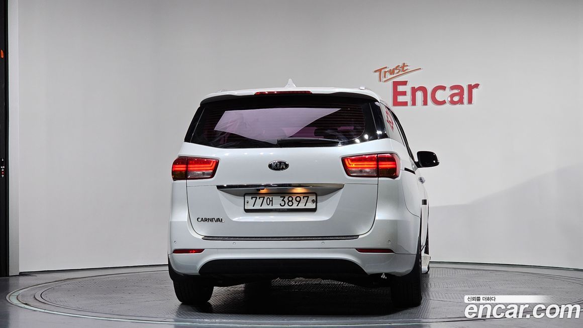 Kia Canival 2016