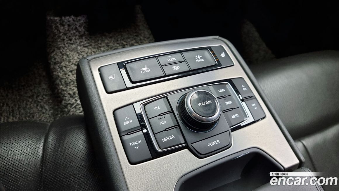 Hyundai Genesis 2015