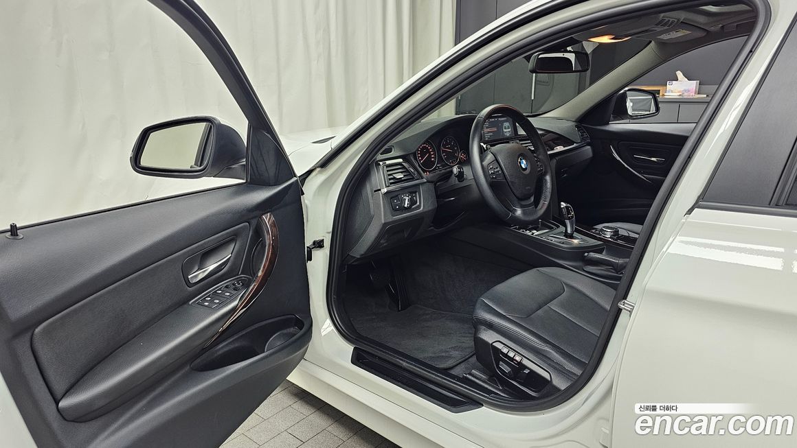 BMW 3-Series 2015