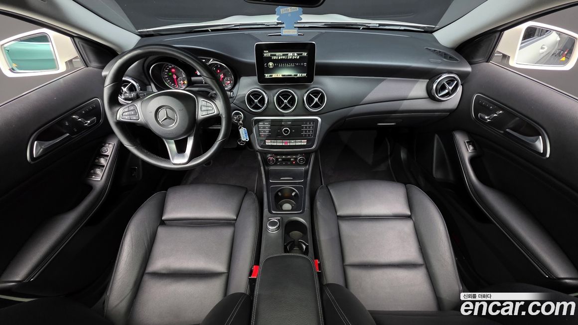 Mercedes-Benz GLA-Class 2018