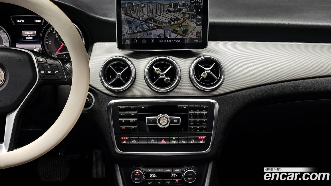 Mercedes-Benz GLA-Class 2015