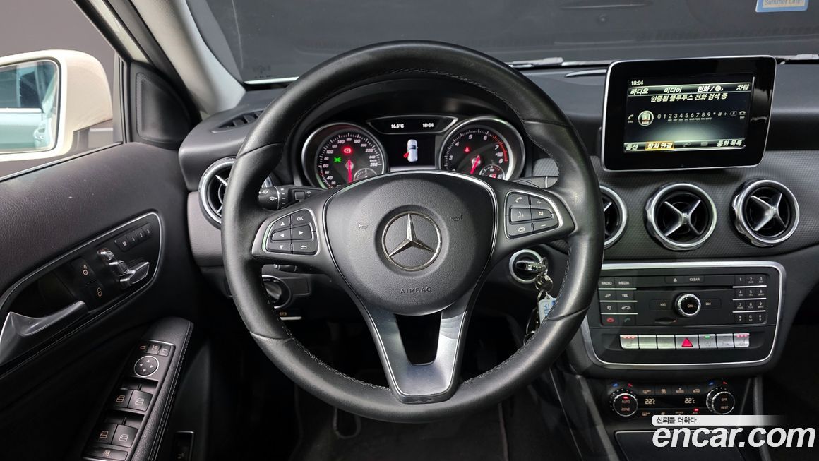 Mercedes-Benz GLA-Class 2018