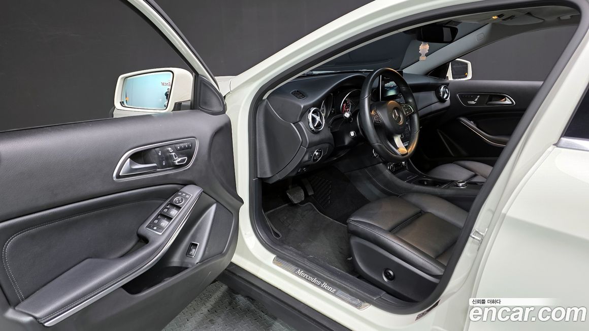 Mercedes-Benz GLA-Class 2018